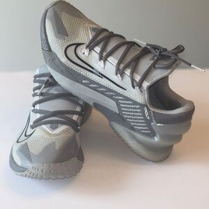 Nike force zoom trout 8